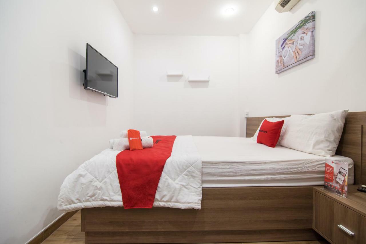 Reddoorz Plus Near Tan Dinh Market Хошимин Экстерьер фото