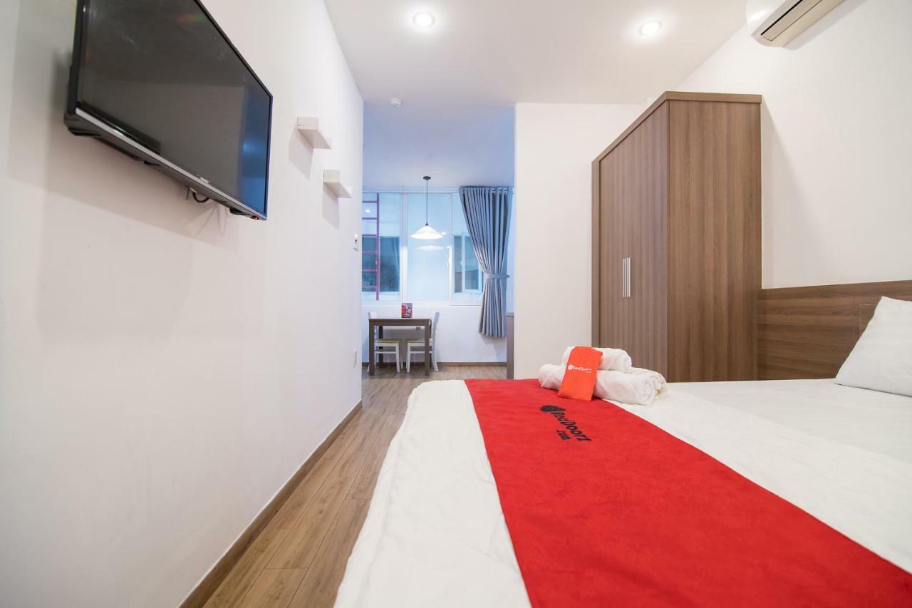 Reddoorz Plus Near Tan Dinh Market Хошимин Экстерьер фото