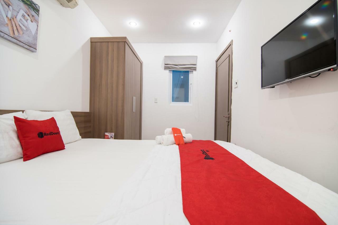 Reddoorz Plus Near Tan Dinh Market Хошимин Экстерьер фото