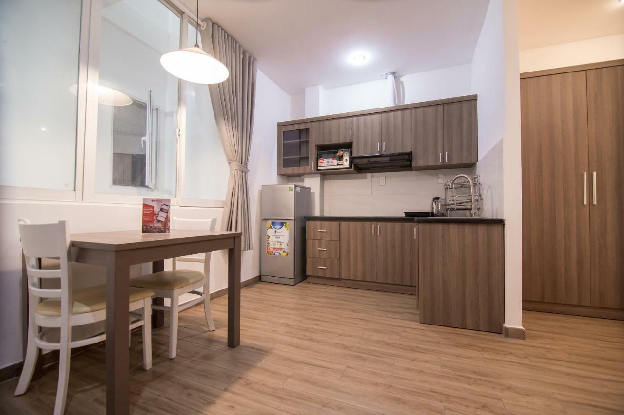 Reddoorz Plus Near Tan Dinh Market Хошимин Экстерьер фото