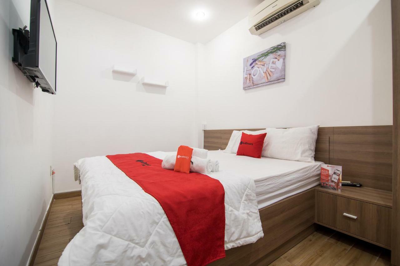 Reddoorz Plus Near Tan Dinh Market Хошимин Экстерьер фото